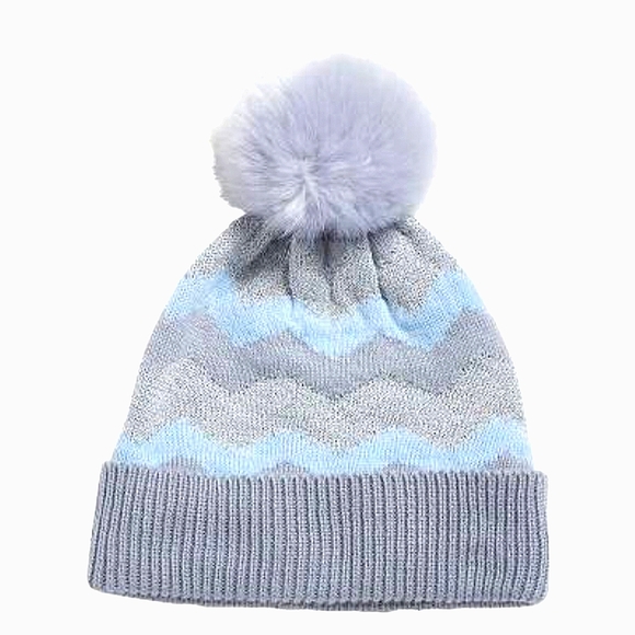 Vera Bradley Cosy Hat in Winter Chevron - Picture 1 of 8